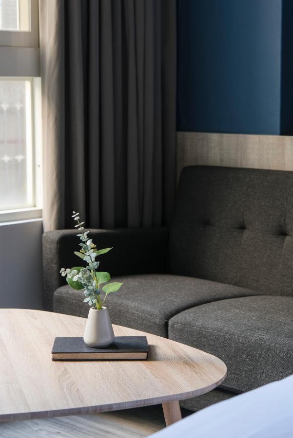 Sparrow Hotel Taichung Buitenkant foto