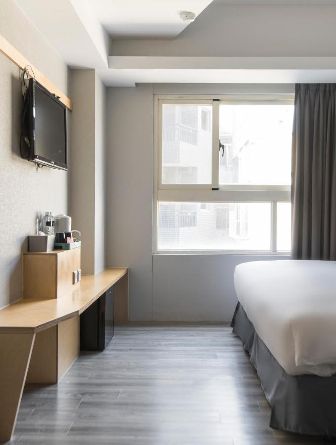 Sparrow Hotel Taichung Buitenkant foto