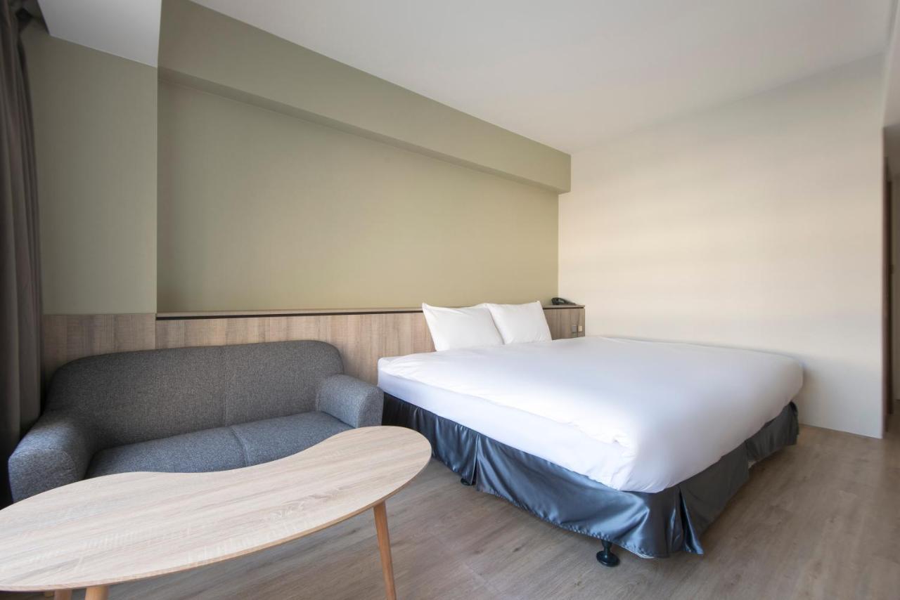 Sparrow Hotel Taichung Buitenkant foto