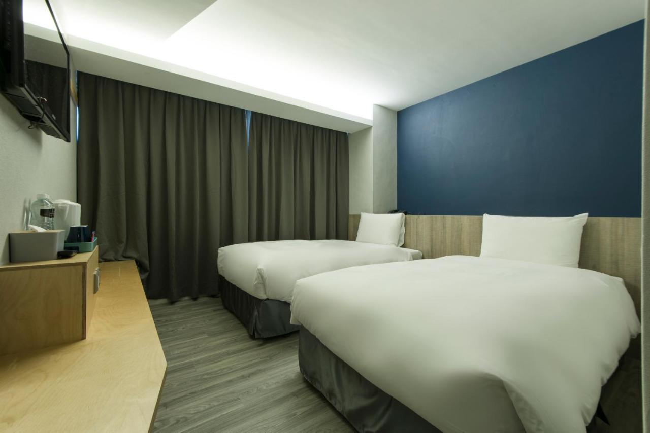 Sparrow Hotel Taichung Buitenkant foto