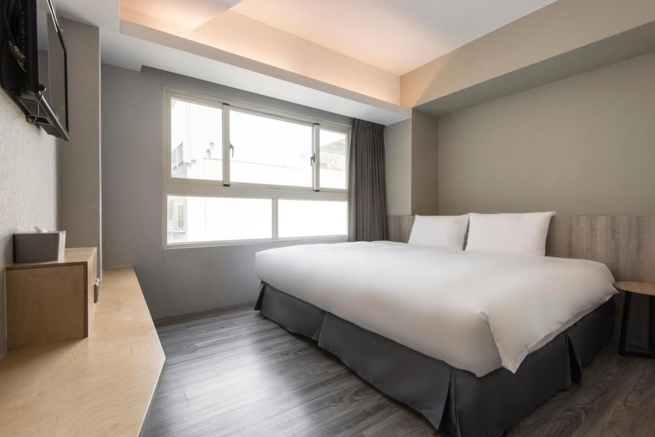 Sparrow Hotel Taichung Buitenkant foto