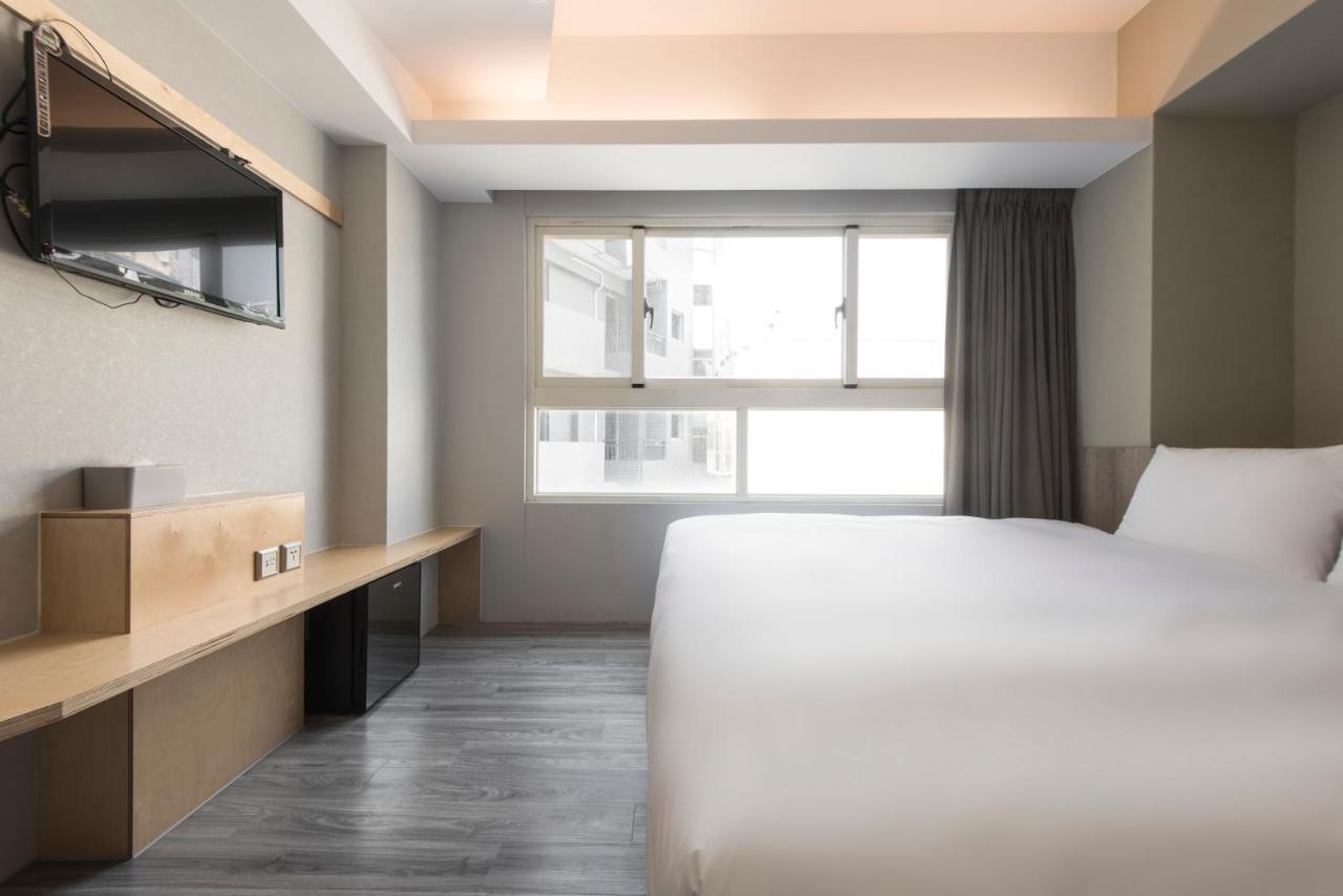 Sparrow Hotel Taichung Buitenkant foto